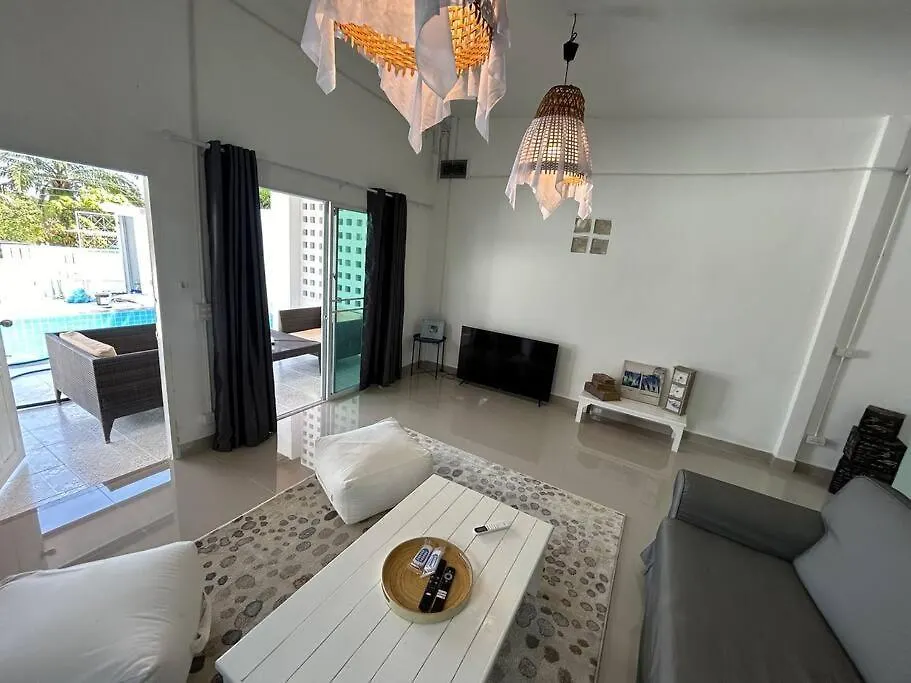 Pool Villa Copacolanta 코란타